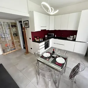 Elegance And Tranquility At 10min From The Centre! , Milano Italia